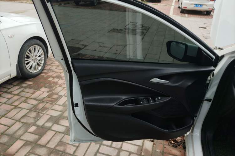 Used Chevrolet Cavalier 2020 325T Automatic Enjoyment Edition
