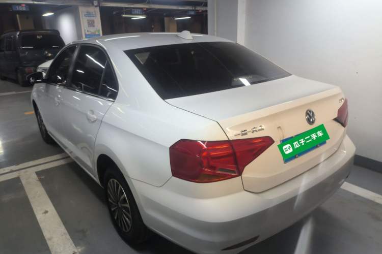 Used Volkswagen Jetta 2017 1.4L Manual Fashion Edition
