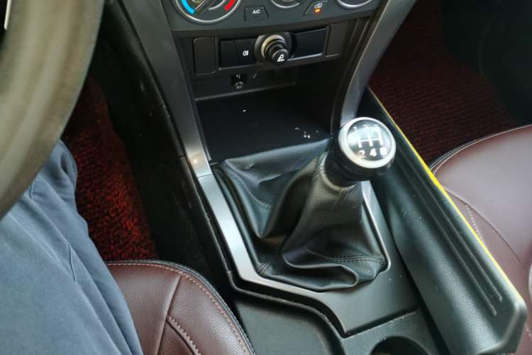 Used Great Wall Wingle 5 2020 2.4L Gasoline Two-Wheel Drive Value Edition Big Double Cab China VI Standard 4K22D4M
