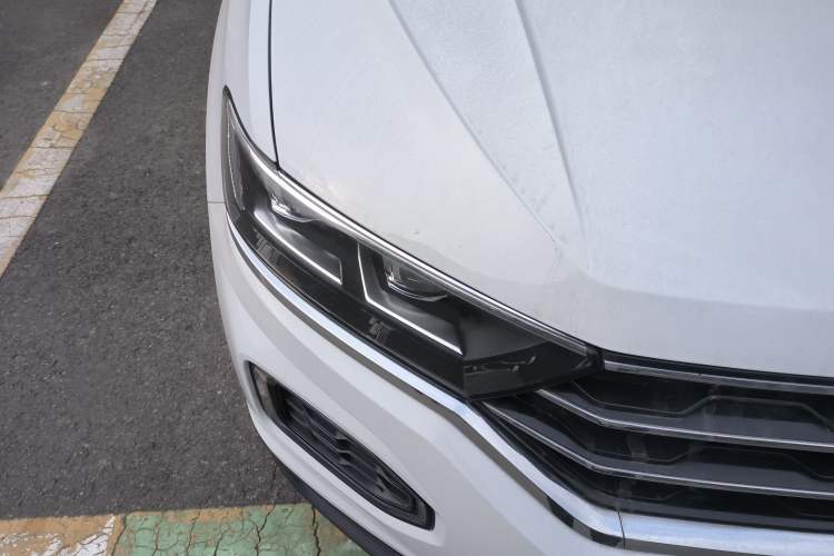 Used Volkswagen T-ROC 2022 280TSI DSG Two-Wheel Drive Elite PLUS
