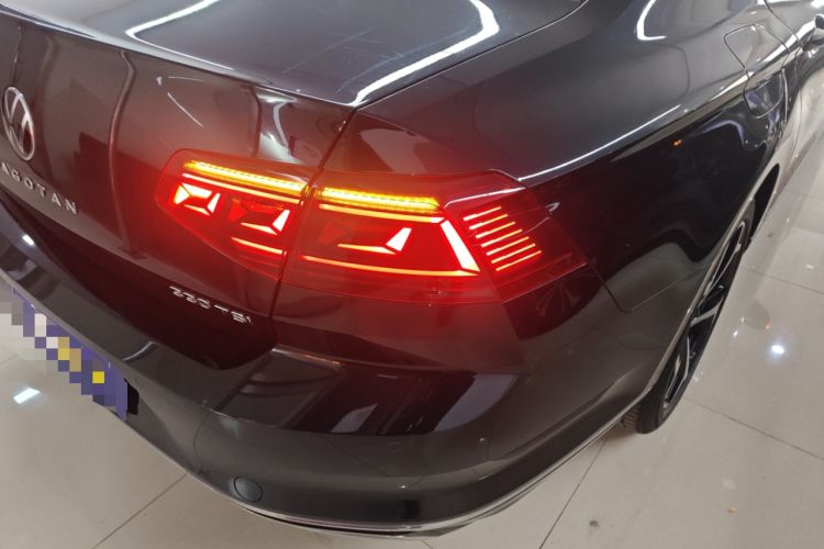 Used Volkswagen Magotan 2023 2 Million Units Commemorative Edition 330TSI DSG Luxury Version
