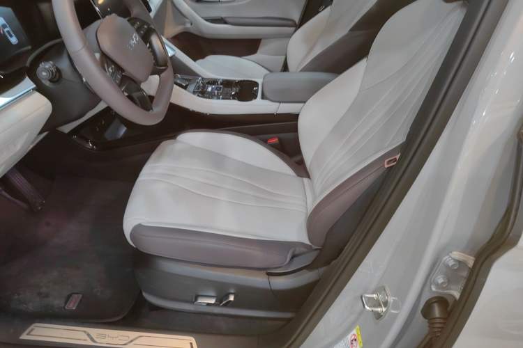 Used BYD Song PLUS New Energy 2025 DM-i Intelligent Driving 160KM Flagship Model
