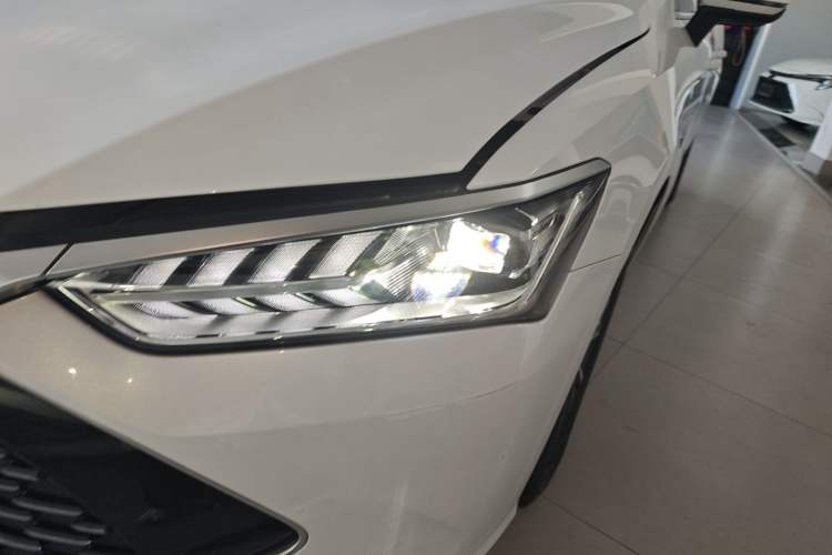 Used BYD Qin PLUS 2024 HONOR Edition DM-i 55KM Leading Model
