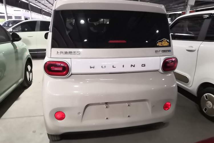 Used Wuling Hongguang MINIEV 2024 3rd Generation 215km Advanced Version
