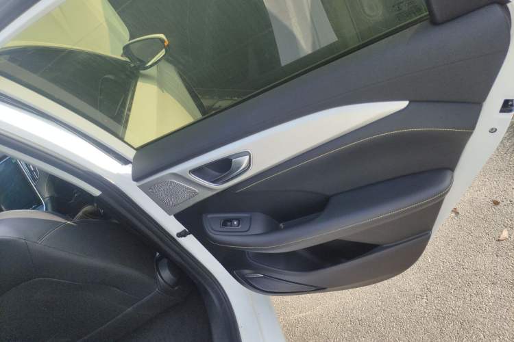 Used Roewe i6 MAX New Energy 2023 EV 500 Grand Touring Edition for Key Clients
