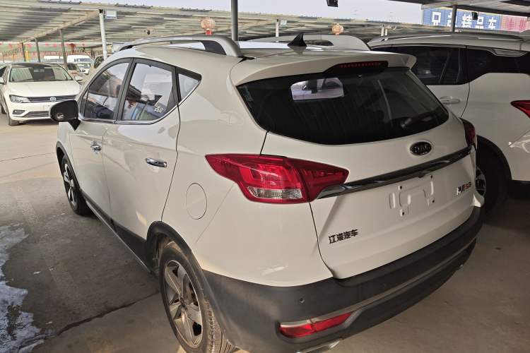 Used  Refine S3 2017 1.6L Manual Luxury Smart Model