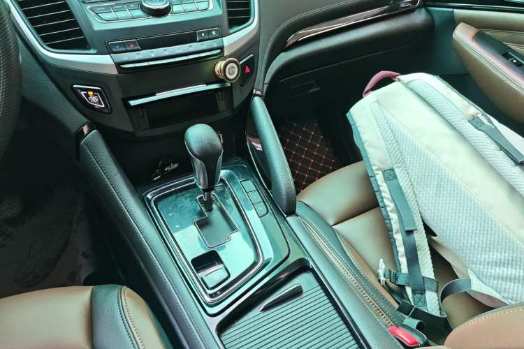 Used Dongfeng Aeolus AX7 2018 Classic 1.6T Automatic Luxury Model