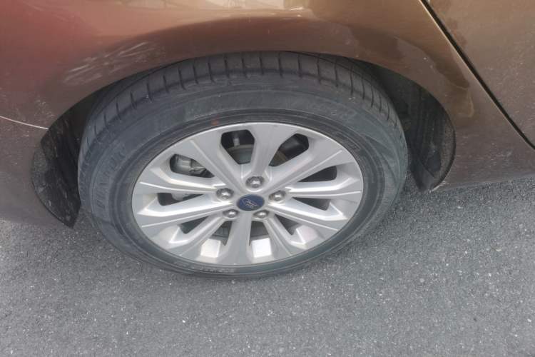 Used Ford Escort 2015 1.5L Automatic Fashion Model
