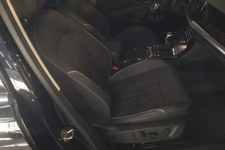 Used Volkswagen Passat 2022 330TSI Starry Luxury Edition
