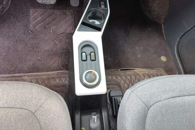 Used Wuling Hongguang MINIEV 2022 Macaron Premium Model – Lithium Iron Phosphate
