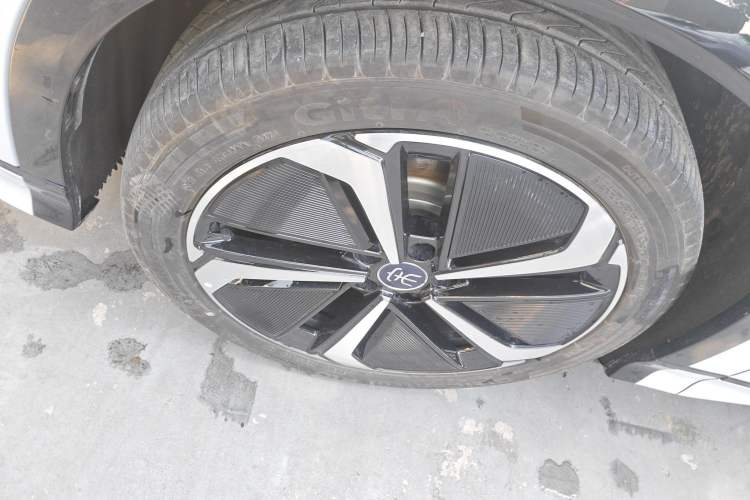 Used BYD Song L EV 2025 Intelligent Driving Version 662 km LiDAR Excellence Edition
