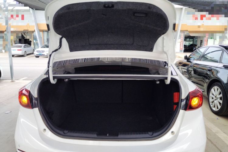 Used Mazda Mazda 3 Axela 2017 Sedan 1.5L Automatic Comfort Model Emission Standard China V
