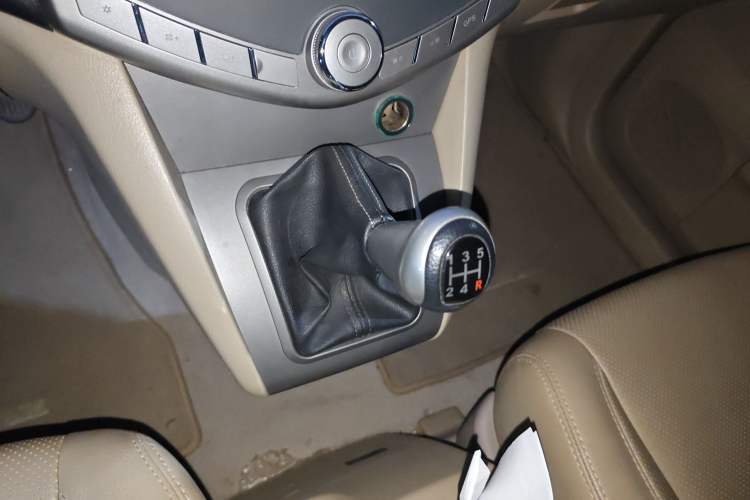 Used BYD S6 2014 2.0L Manual Luxury 5-Seater