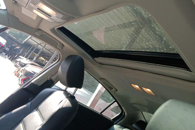 Used Mazda Atenza 2015 2.0L Blue Sky Luxury Edition
