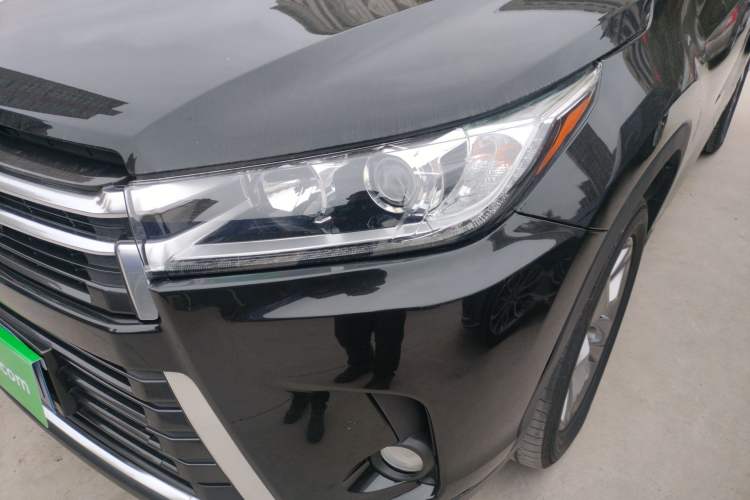 Used Toyota Highlander 2018 2.0T Four-Wheel Drive Prestige Version 7 Seats China VI Standard