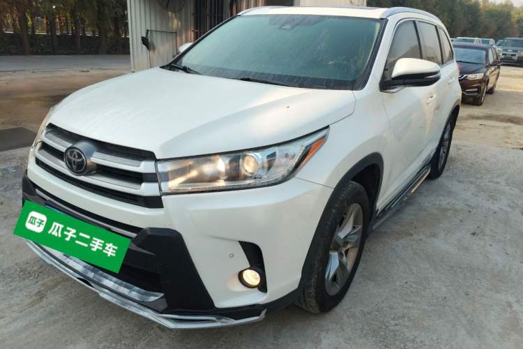 Used Toyota Highlander 2018 2.0T Two-Wheel-Drive Luxury Edition 7 Seats Emission Standard China V
