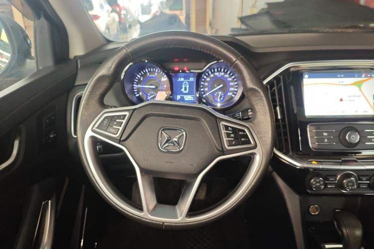 Used JMC Yusheng S350 2016 2.0T Automatic Two-Wheel Drive Gasoline Ultra-Luxury 7-Seater