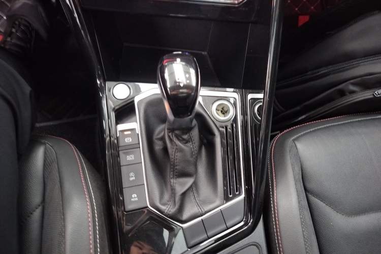 Used Volkswagen Tayron 2020 330TSI Two-Wheel Drive Luxury Smart Connectivity Version
