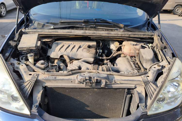 Used Buick GL8 2014 2.4L Executive Edition
