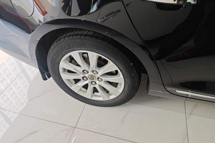 Used Buick LaCrosse 2013 2.4L SIDI Elite Comfort Version
