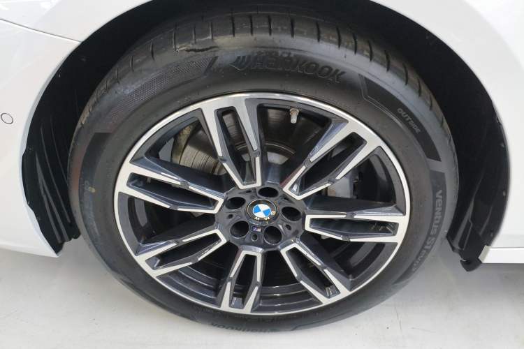 Used BMW 5 Series 2024 530Li Leading Model M Sport Package