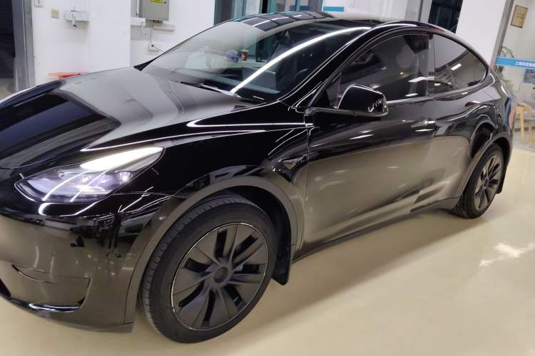 Used Tesla Model Y 2023 Rear-Wheel-Drive Version
