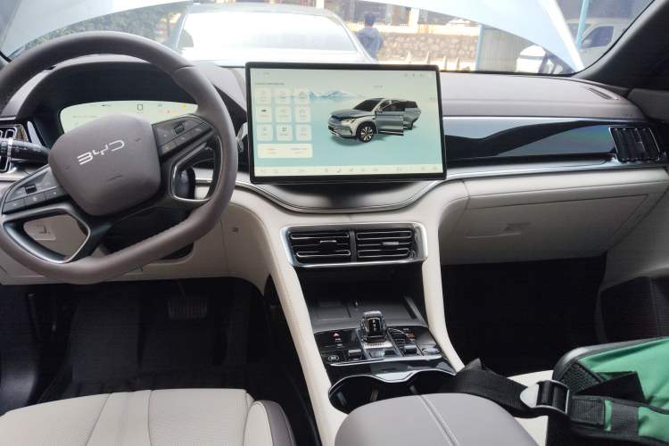 Used BYD Song PLUS New Energy 2025 DM-i 112KM Prestige Model