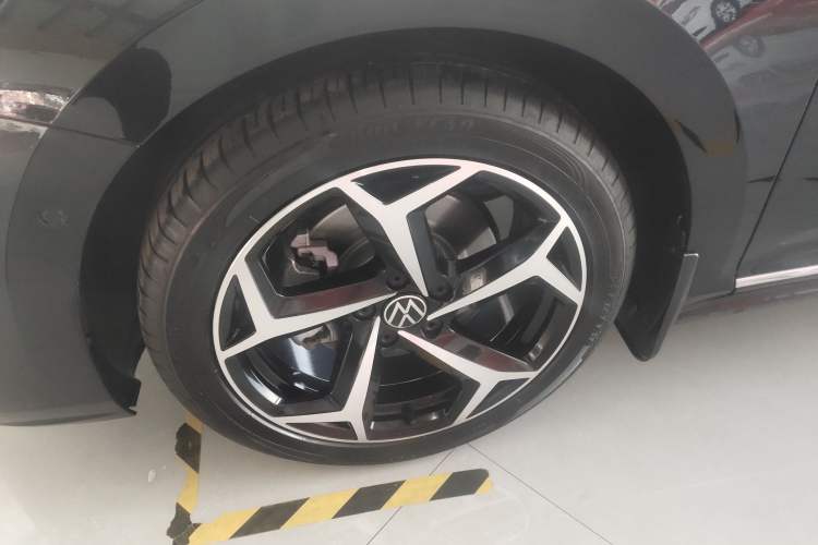 Used Volkswagen Passat 2023 330TSI Starry Luxury Edition
