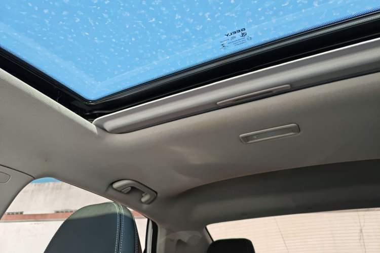 Used Geely Auto Emgrand 2022 4th Generation 1.5L CVT Luxury Model
