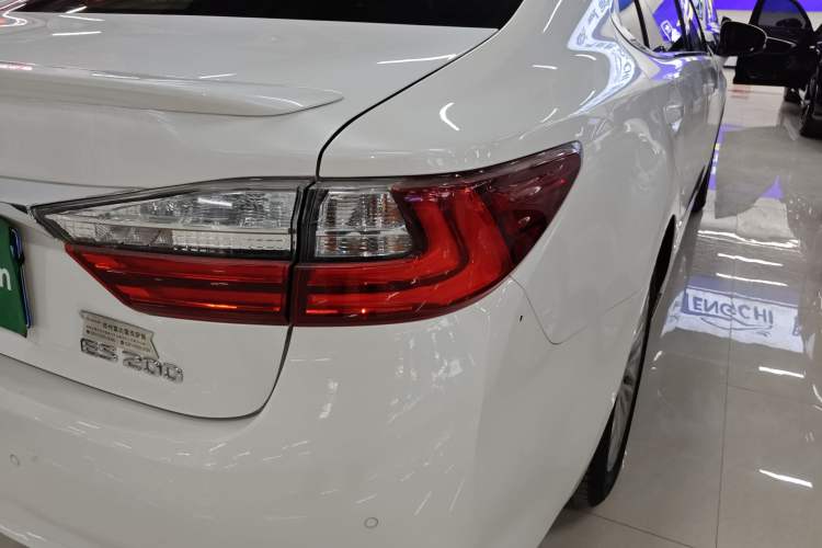 Used Lexus ES 2015 200 Elite Edition
