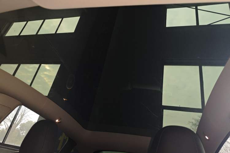 Used Tesla Model Y 2021 Long-Range All-Wheel-Drive Version