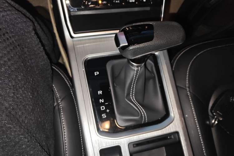 Used Bestune X40 2019 1.6L Automatic Luxury Version China V Emission Standard