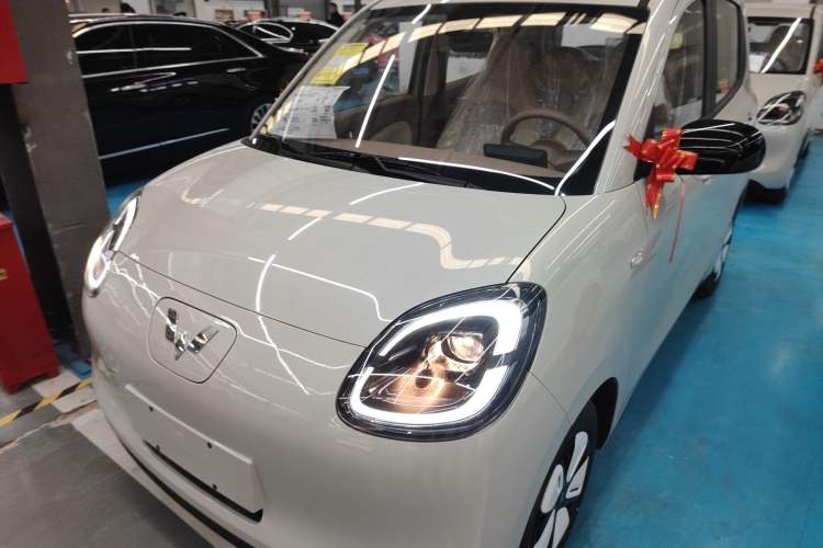 Used Wuling Hongguang MINIEV 2025 Four-Door Version Advanced Edition