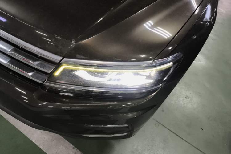 Used Volkswagen Tiguan L 2017 330TSI Automatic Two-Wheel Drive Flagship Edition
