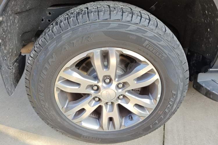 Used Ford Everest 2017 2.0T Gasoline Automatic 4x4 Luxury Edition 5 Seats
