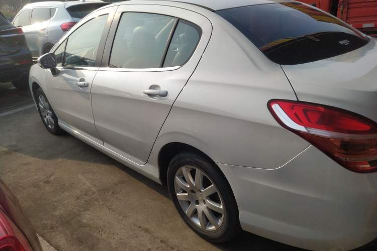 Used Peugeot 308 2014 Enjoy Edition Classic 1.6L Automatic Premium Model
