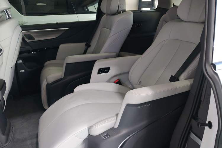 Used Buick GL8 2025 Lu Zun Deluxe Edition
