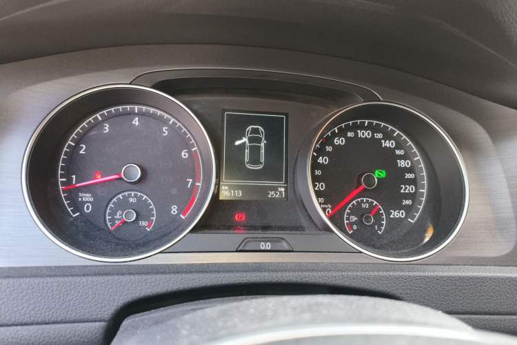 Used Volkswagen Golf 2015 1.4TSI Automatic Comfort Model
