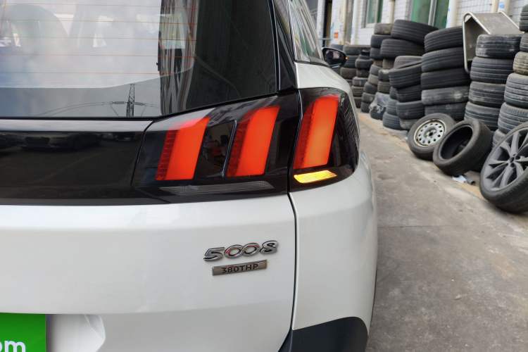 Used Peugeot 5008 2017 380THP 7-Seater Boundary-Free Edition
