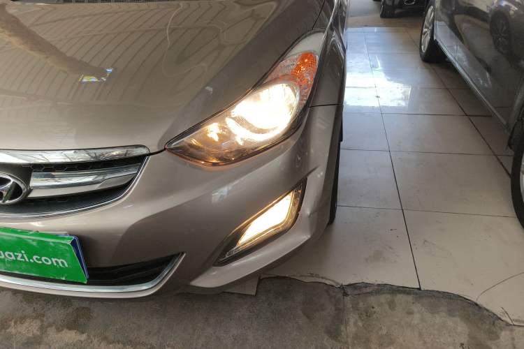 Used Hyundai Elantra 2015 1.6L Automatic Luxury Model
