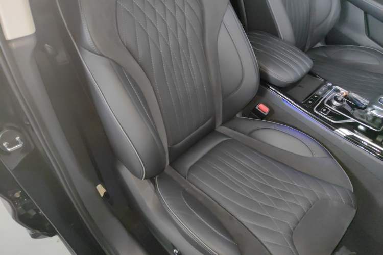 Used Hongqi HS5 2022 2.0T Smart Connect Flagship All-Wheel-Drive Version
