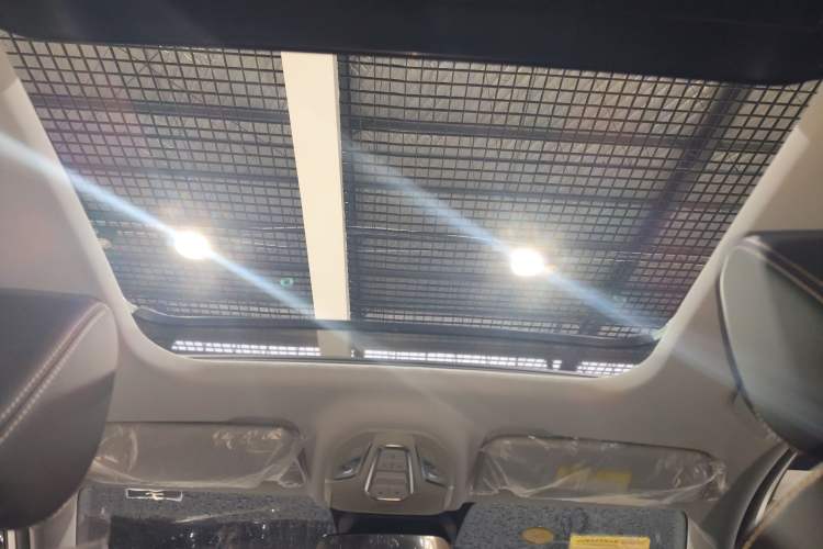 Used Wuling Xingyun 2023 2.0L DHT Flagship Edition
