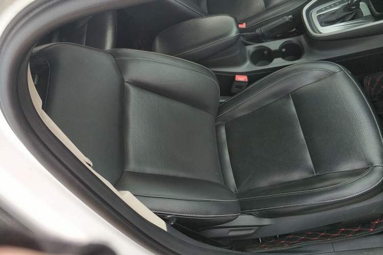 Used Ford Escort 2015 1.5L Automatic Fashion Model