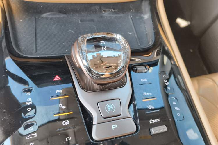 Used Denza D9 2022 DM-i 970 Four-Wheel Drive Flagship Model