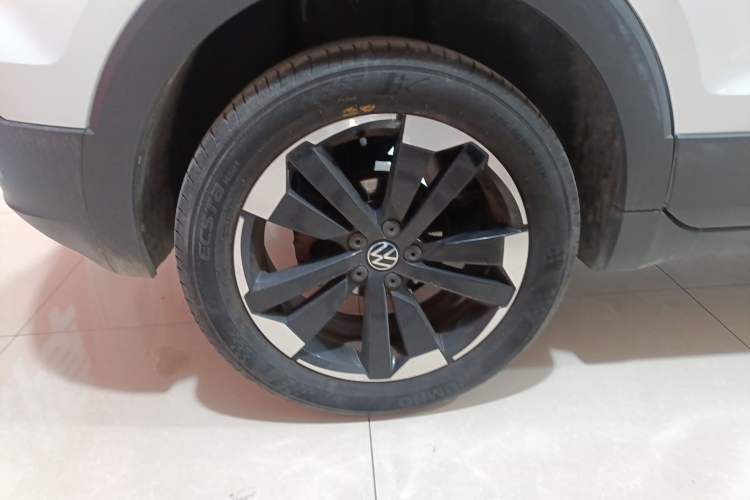 Used Volkswagen Tacqua 2021 200TSI DSG JoyConnect Edition