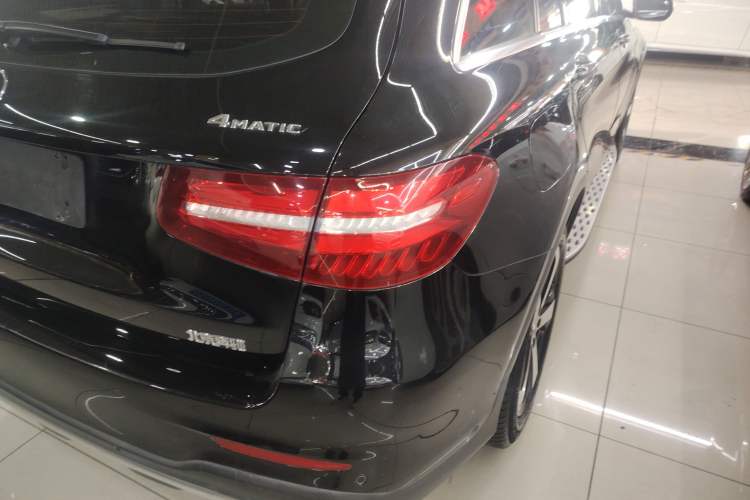 Used Mercedes-Benz GLC 2018 GLC 260 4MATIC Luxury Model