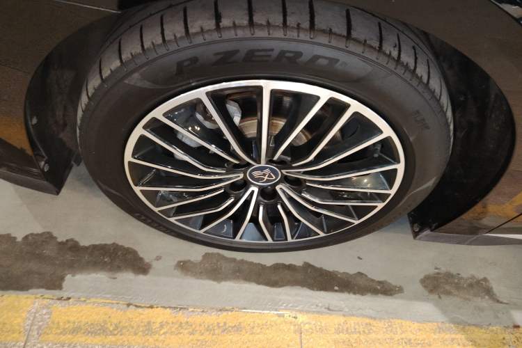 Used BYD Han 2023 DM-i Champion Edition 121KM Prestige Model
