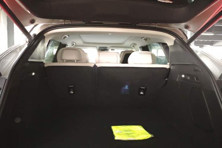 Used Lynk & Co 08 EM-P 2023 245km Ultra-Long Range Halo
