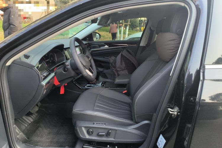 Used Volkswagen Passat 2025 Premium Version 380TSI Dragon Edition
