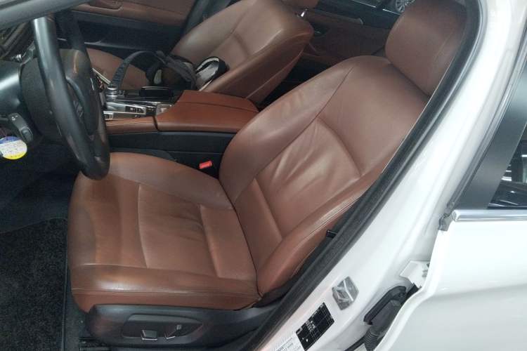 Used BMW 5 Series 2017 520Li Elegant Edition
